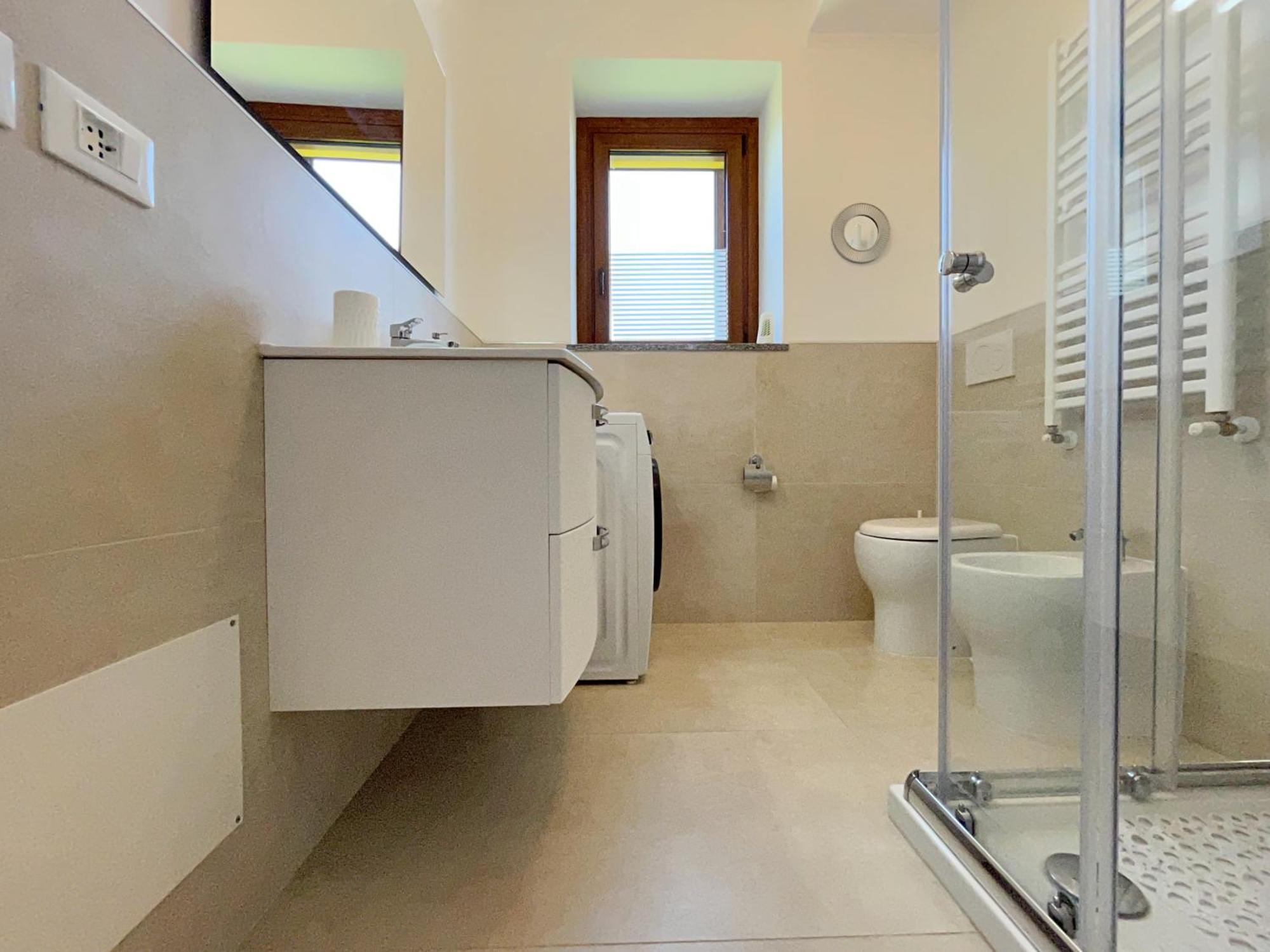Appartamento con balcone affascinante a Cadorago Fino Mornasco Exterior foto